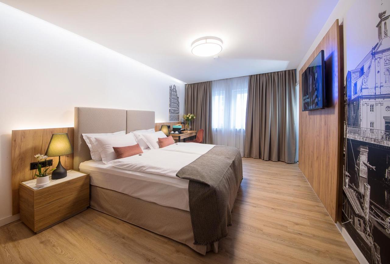 Gaestehaus Zum Roten Hahn Luneburg Luaran gambar