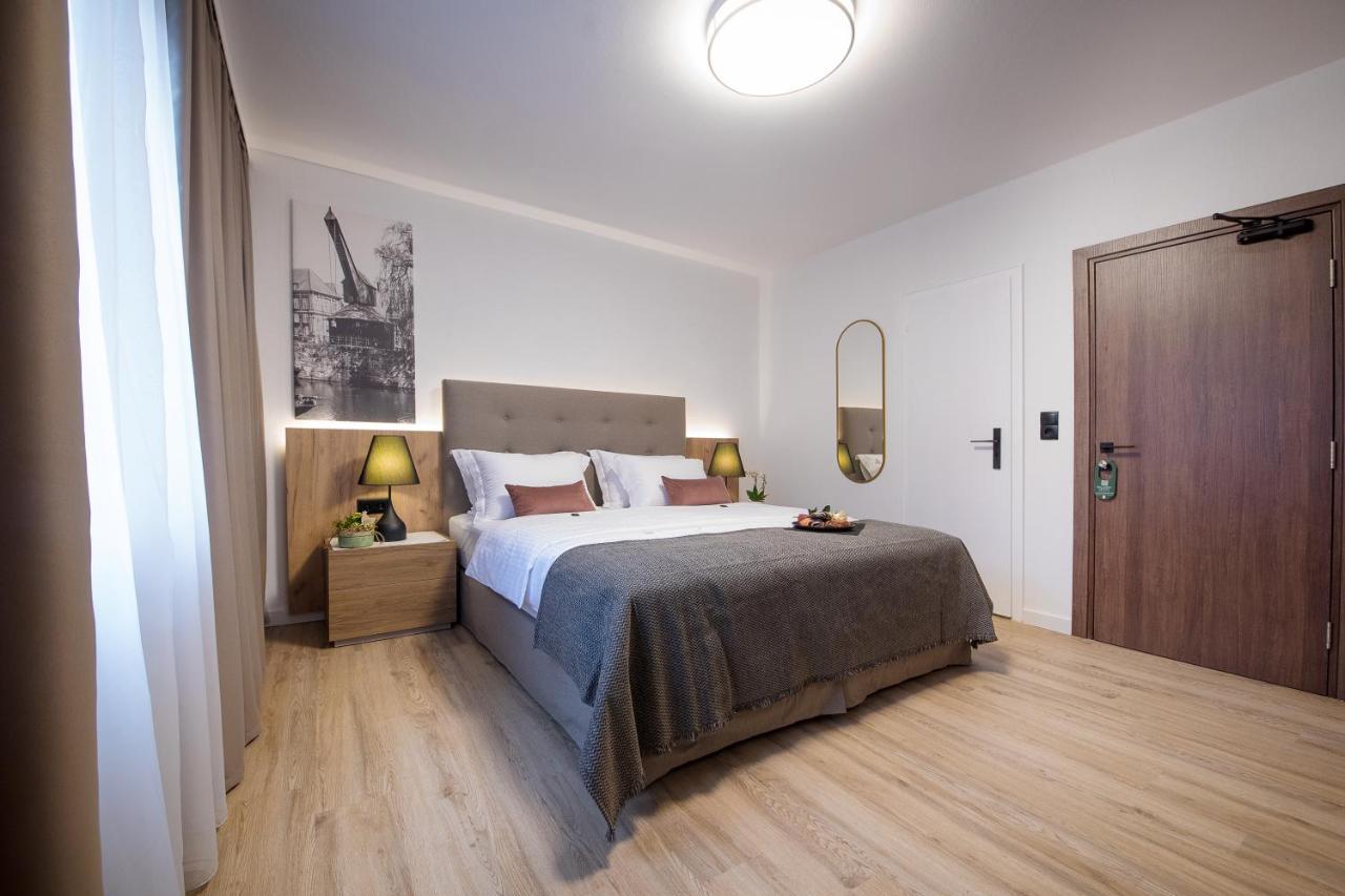 Gaestehaus Zum Roten Hahn Luneburg Luaran gambar