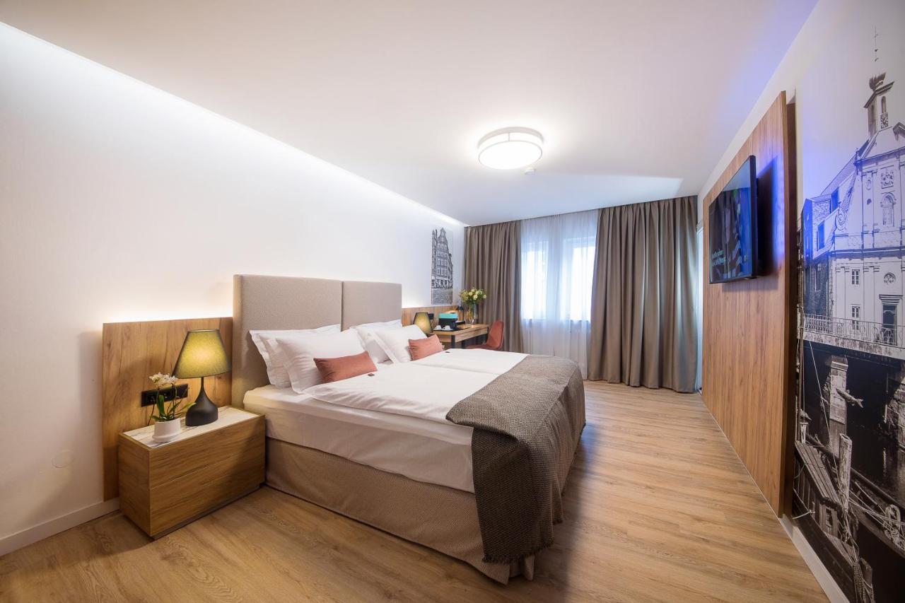 Gaestehaus Zum Roten Hahn Luneburg Luaran gambar